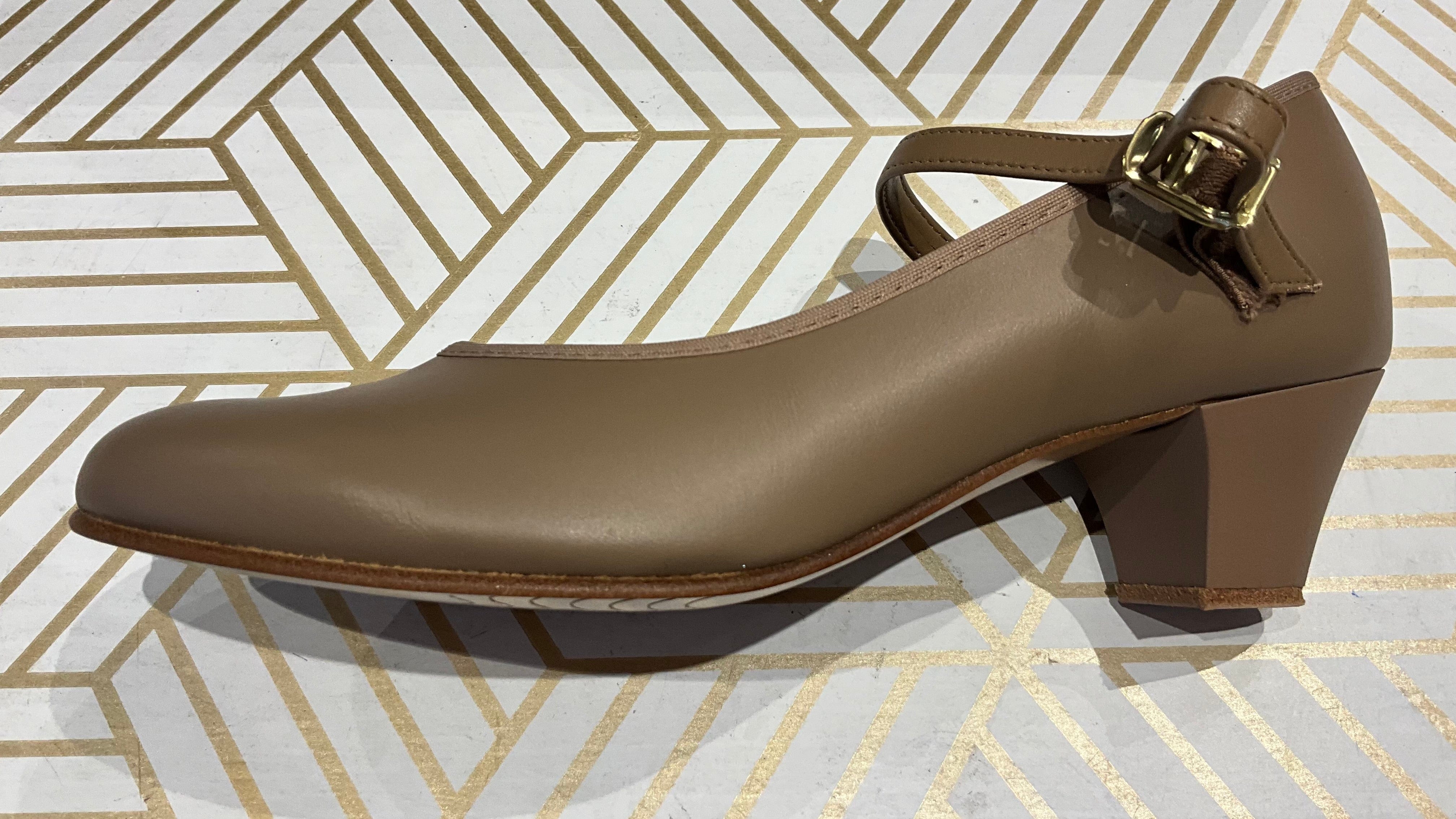 Angelo Luzio 975 1 3/4" Heel Character Shoes By Angelo Luzio Canada - 5.5 / B / TAN